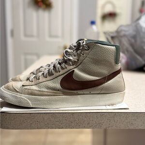 NIKE BLAZER MID 77 shoes 10.5